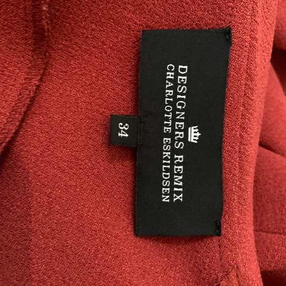 ♥️1 SHOULDER LAYERED RUFFLE TOP♥️ - Picture 3 of 4